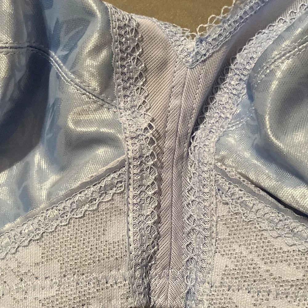 Playtex Bra (size 36B) NWOT